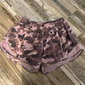 Lululemon hotty hot lined shorts. 4in. Size 8.